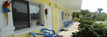 Tropical Breeze Beach Club Anna Maria Bagian luar foto